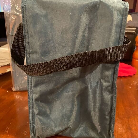 EAGLES KIDS CLUB INSULATED LUNCH BAG NWT - Picture 4 of 5